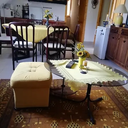 Varga Vendeghaz Balatonbereny Apartmán