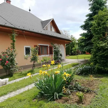 Varga Vendeghaz Balatonbereny Apartmán